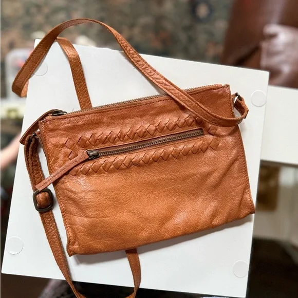 The Day & Mood sling Crossbody brown leather oversized clutch zip closure EUC - Picture 2 of 10